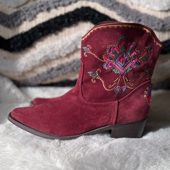 FARM RIO Marsala Boho EMBROIDERED Western ankle booties Size 7 US 36 EU - Picture 8 of 17